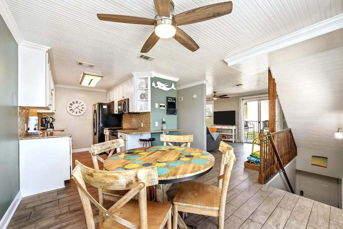 Holiday home Sea-Renity 4 Waterfront Balconies Gated Beach Destin United States
